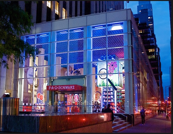 FAO Schwarz closing flagship New York store